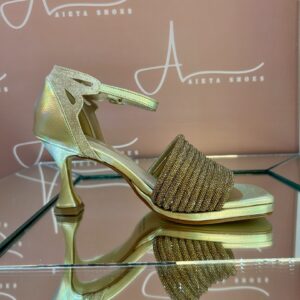 Sandália 9 tiras de brilho na napa dourado holografio Salto 7,5 crilico.